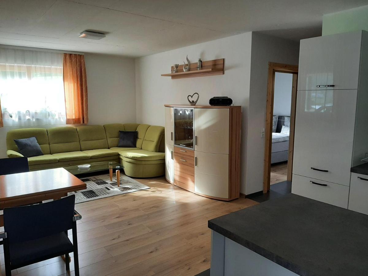Ferienwohnung Ulrike ザンクト・アントン・イム・モンタフォン エクステリア 写真